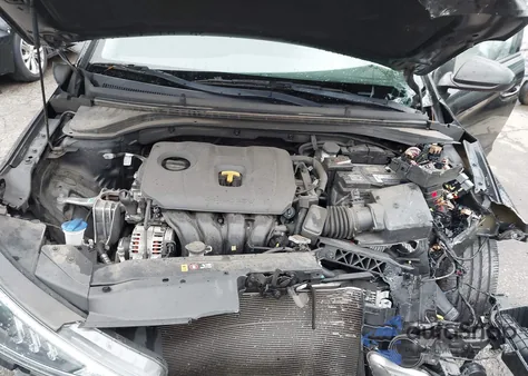 2020 Hyundai Elantra Value Edition z USA, uszkodzony, nr VIN 5NPD84LF2LH606196